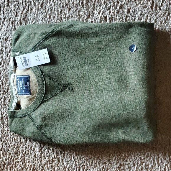 Men's Green Sweater - Picture 1 of 5
